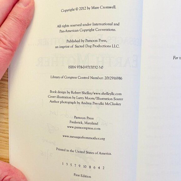 Messages From Mother Earth Mother By Mare Cromwell Signed First Edition - Picture 5 of 6